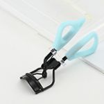 Eyelash curler